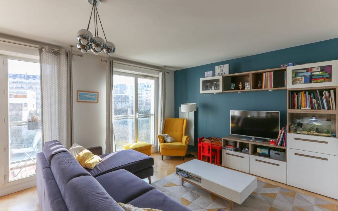 Combat Apartment | 102 m² Apartment ∙ 3 bedrooms ∙ 8 guests
