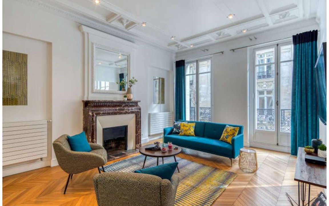 Champs-Elysees Apartment | 113 m² Apartment ∙ 2 bedrooms ∙ 3 guests