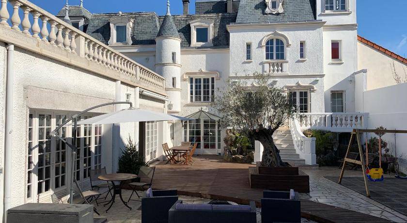 Neuilly-Plaisance Bed & Breakfast | 20 m² Bed and breakfast ∙ 3 guests