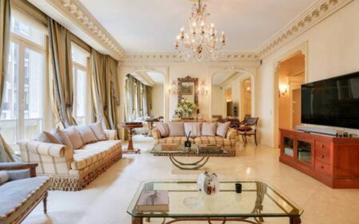 Champs-Elysees Apartment | 200 m² Apartment ∙ 3 bedrooms ∙ 6 guests