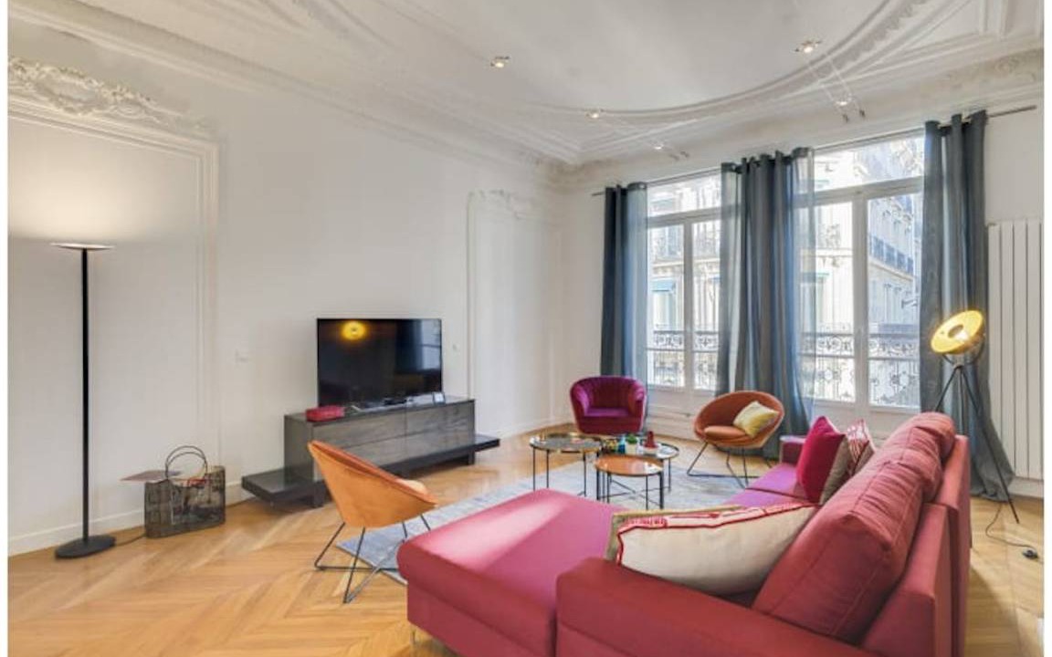 Champs-Elysees Apartment | 230 m² Apartment ∙ 4 bedrooms ∙ 8 guests