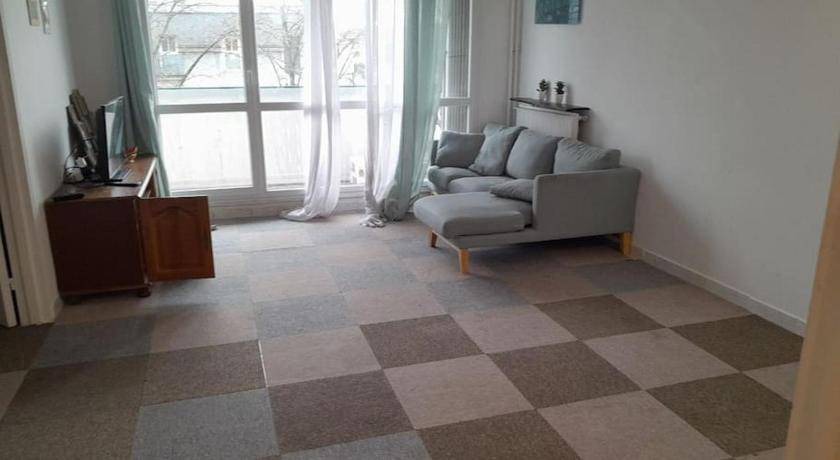 Neuilly-Plaisance Apartment | 78 m² Apartment ∙ 3 bedrooms ∙ 8 guests