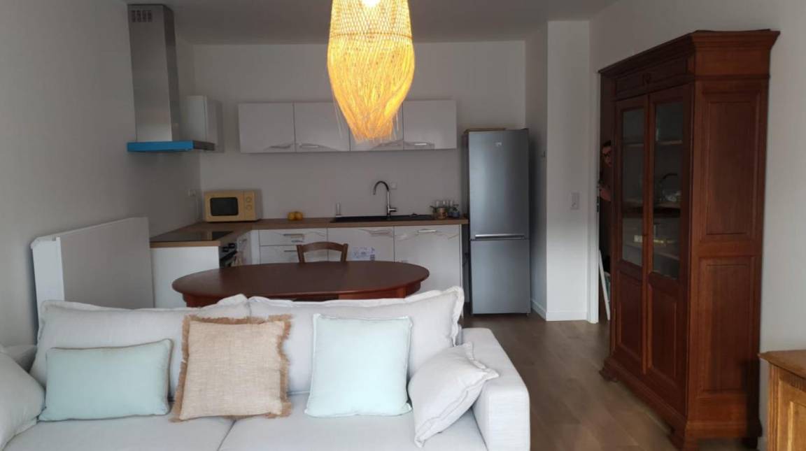 Rosny-sous-Bois Resort | 85 m² Private room ∙ 1 bedroom ∙ 3 guests