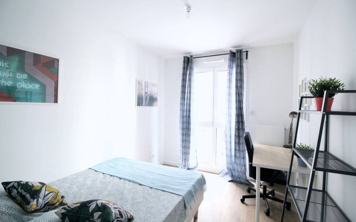 Clichy Resort | 85 m² Private room ∙ 1 bedroom ∙ 4 guests