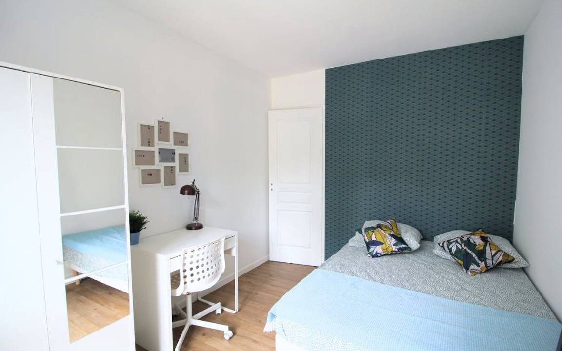 Clichy Resort | 90 m² Private room ∙ 1 bedroom ∙ 5 guests