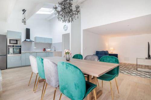 Asnieres-sur-Seine Apartment | 95 m² Apartment ∙ 3 bedrooms ∙ 8 guests
