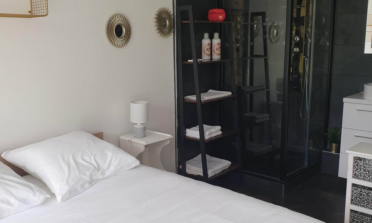Chaville Apartment | Appartement Avec Jardin Privé - 2 à 4 Voyageur