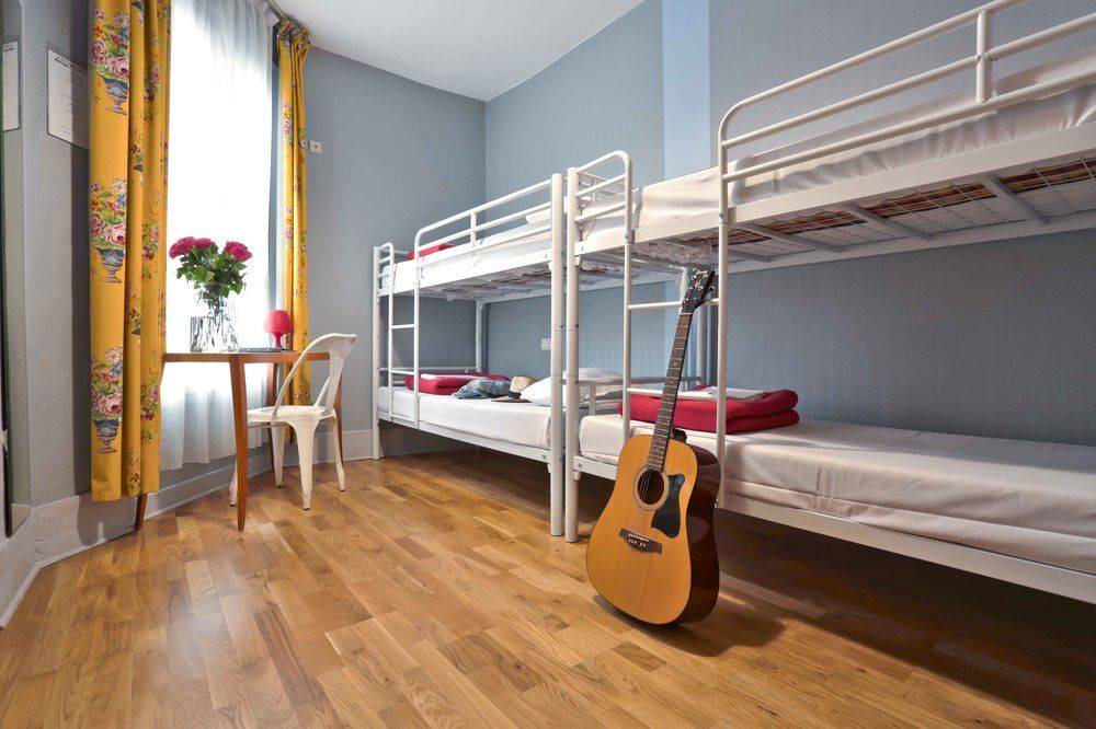 Saint-Lambert Hostel | Arty Paris Porte de Versailles by River