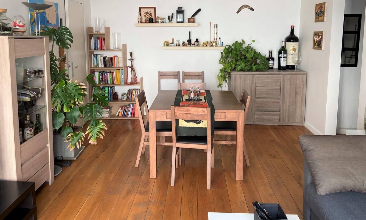 Combat Apartment | Beautiful Bright Appartment In Belleville