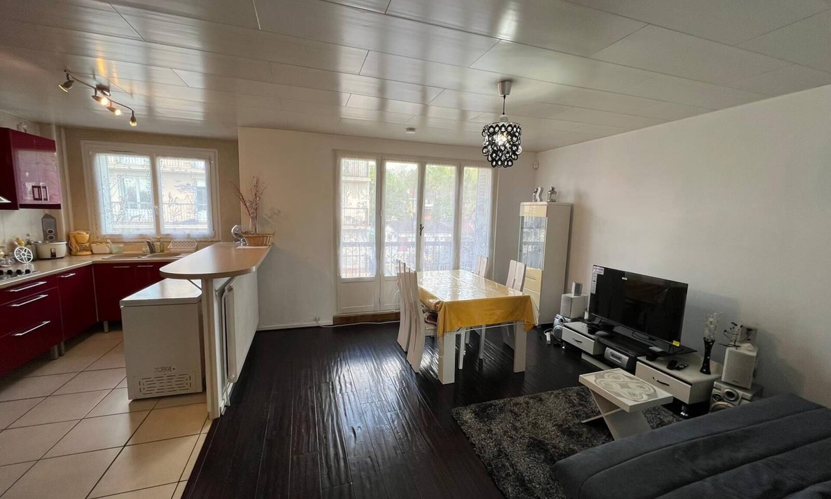 Noisy-le-Sec Apartment | Bel Appartement Familial Avec Balcon Pour 6 Voyageurs