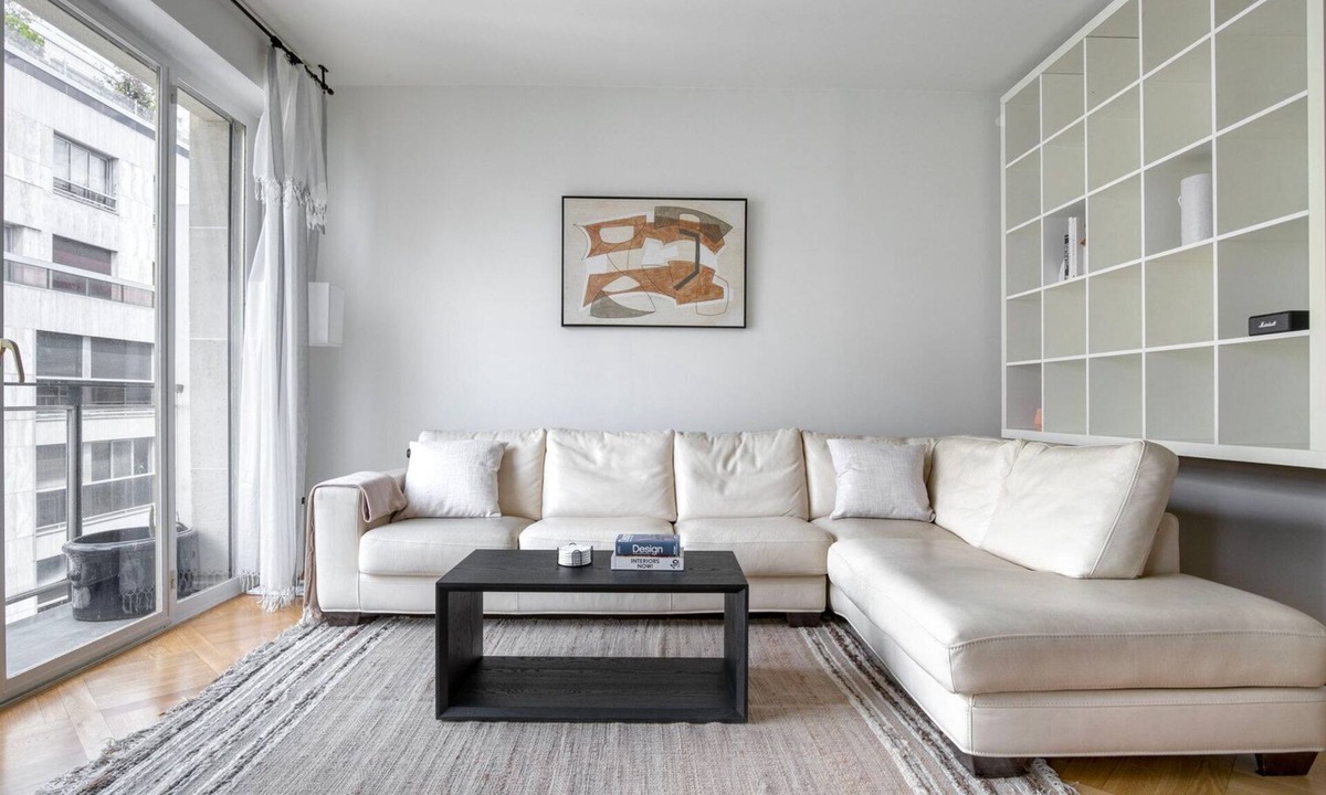 Montparnasse Apartment | Blueground | Marais, nr shopping