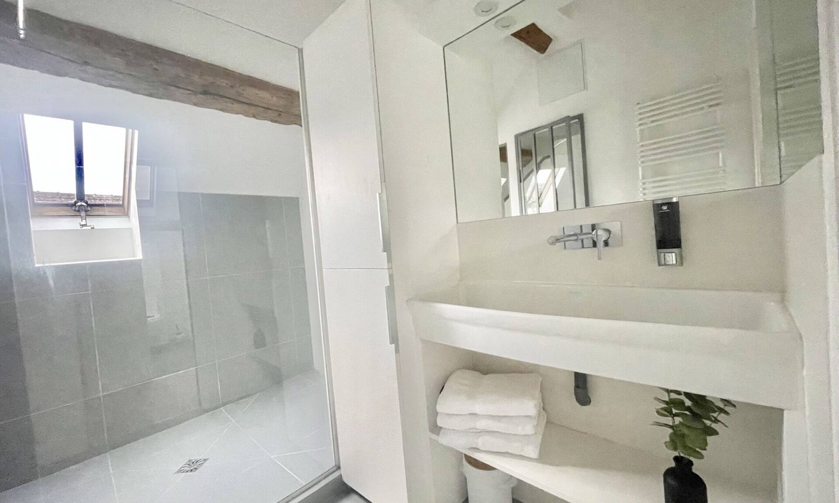 Saint-Germain-sur-Morin Bed & Breakfast | Chambre Triple Avec Salle de Bains Privative à 10 Minutes de Disneyland Paris