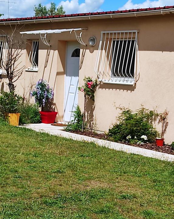 Chelles House | Charmante maison proche de Disney Parking gratuit
