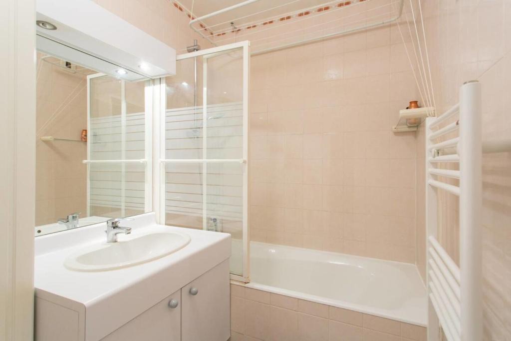 Grenelle Apartment | Charming Apartment Near The Champ De Mars