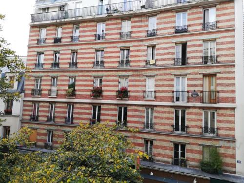 Quartier de la Folie-Mericourt Apartment | Charming central Paris Studio