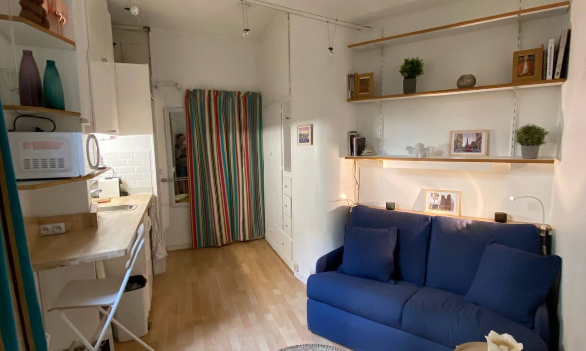 12th Arrondissement Apartment | Charming Golden Gate studio