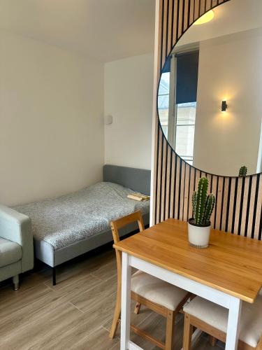 Arts-et-Metiers Apartment | Charming Studio - Marais