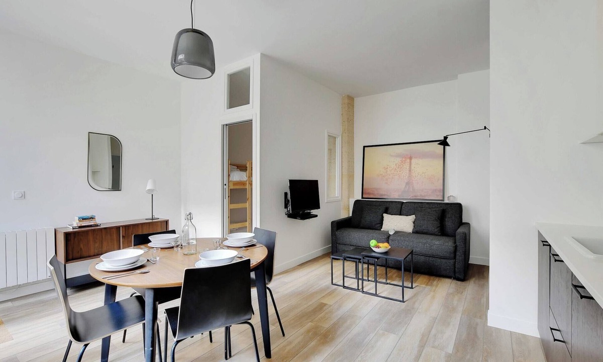 Quartier de la Folie-Mericourt Apartment | Chic Apartment -2BR/6P- Oberkampf/République