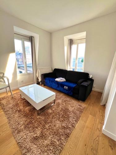 Necker Apartment | Cosy 2 Person Studio - Near Eiffel Tower