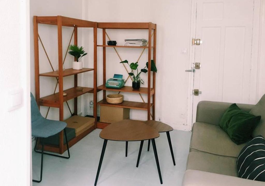 Combat Apartment | Cozy 1 Bedroom Apartment in Belleville