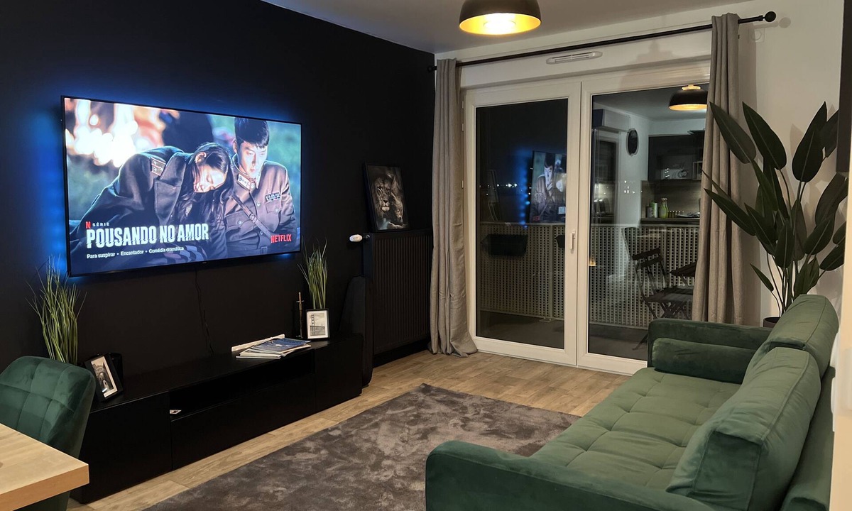 Le Perreux-sur-Marne Apartment | Cozy Apartment, 15 minutes to Paris center, 25 minutes to Disneyland.
