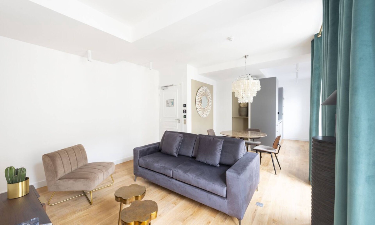 Faubourg-du-Roule Apartment | Davis, 4 stars, Chic & Modern at 50 meters from the Champs-Elysées