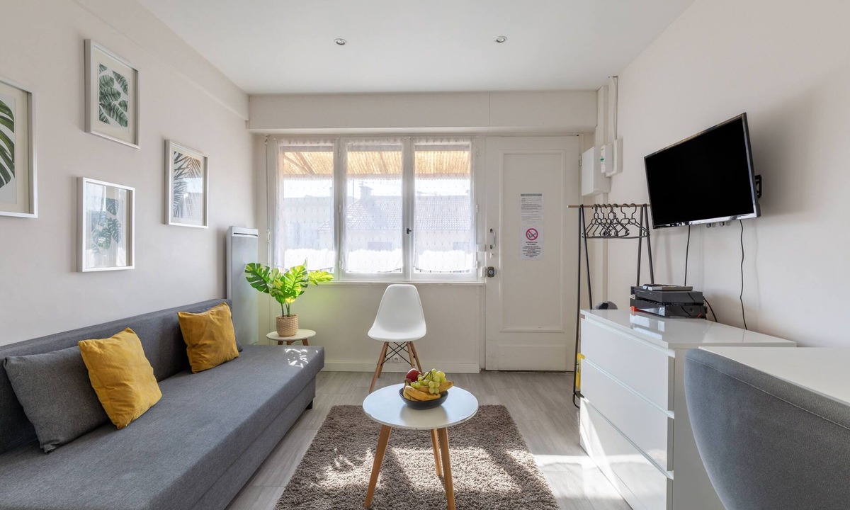 Gentilly Apartment | Esprit Tropical - Studio Apartment, Sleeps 2