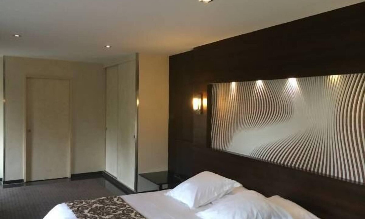 La Varenne Saint-Hilaire Hotel | Hôtel Saint Alban