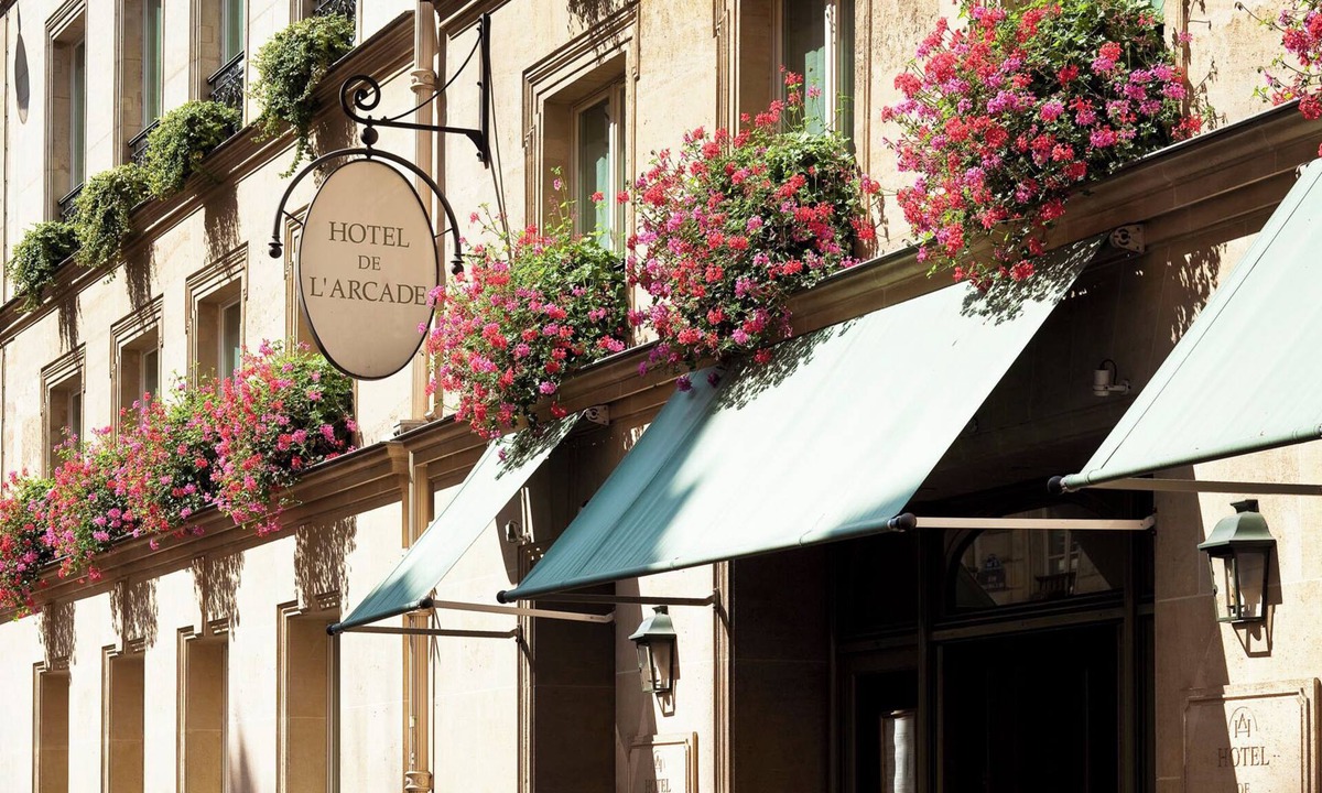 Madeleine Apartment | Haute Couture Living on La-Madeleine with daily maid service &a Private terrace