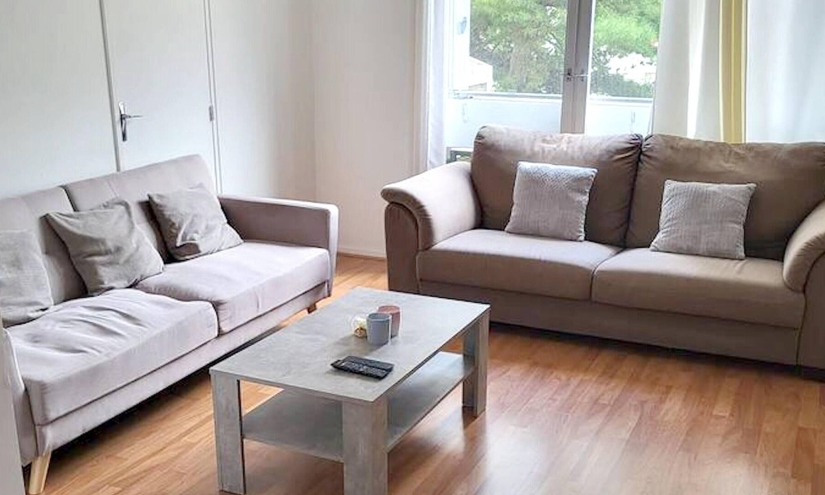 Asnieres-sur-Seine Apartment | Homerez - Nice appartement for 6 ppl. with garden at Asnières-sur-Seine