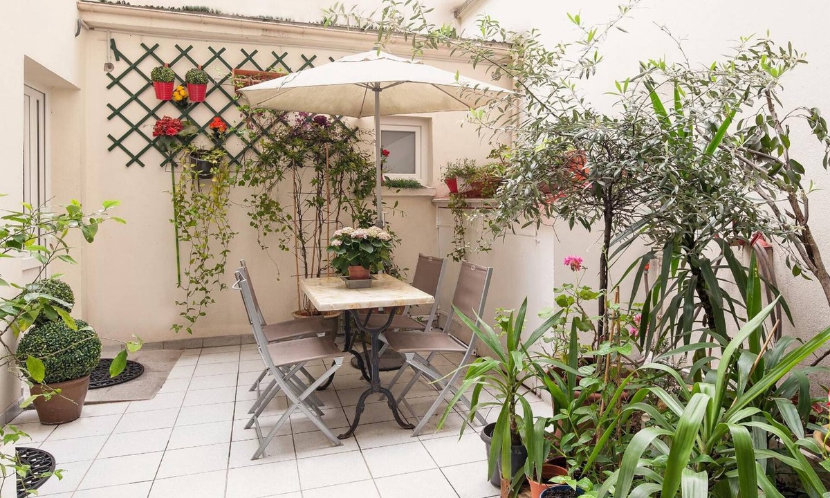 Enfants-Rouges Hotel | Hotel Americain