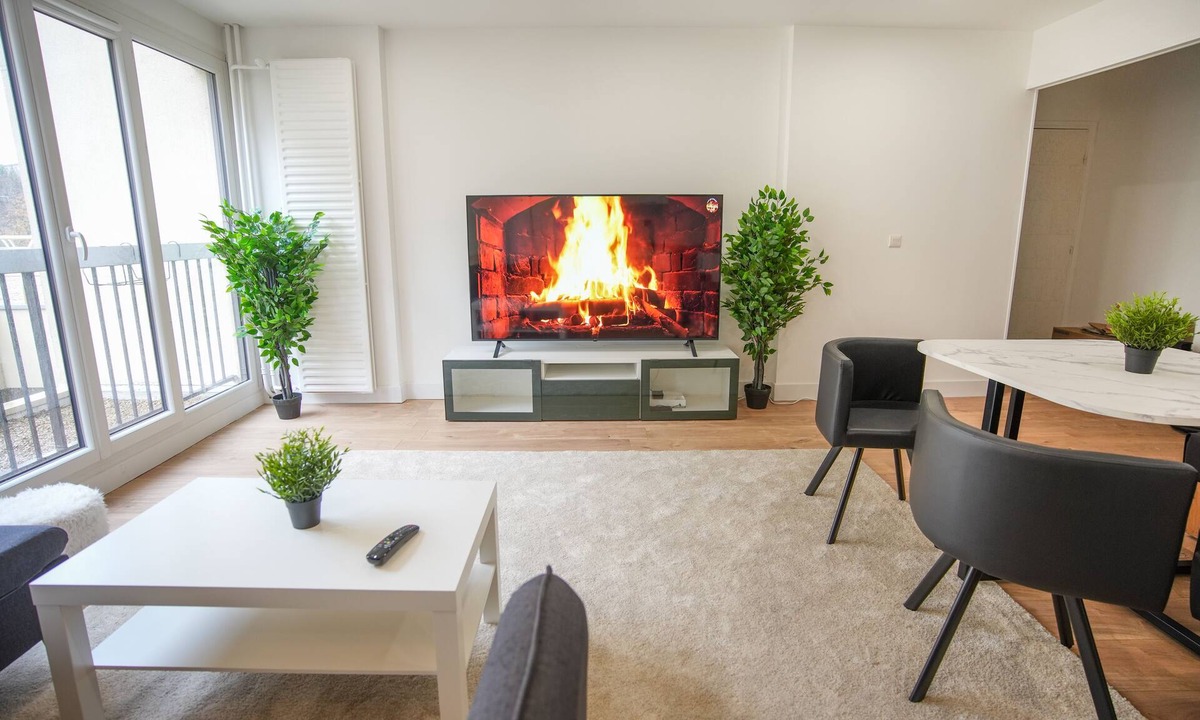 L'Hay-les-Roses Apartment | Keyless Modern and Spacious Appartment 90m2 Parking