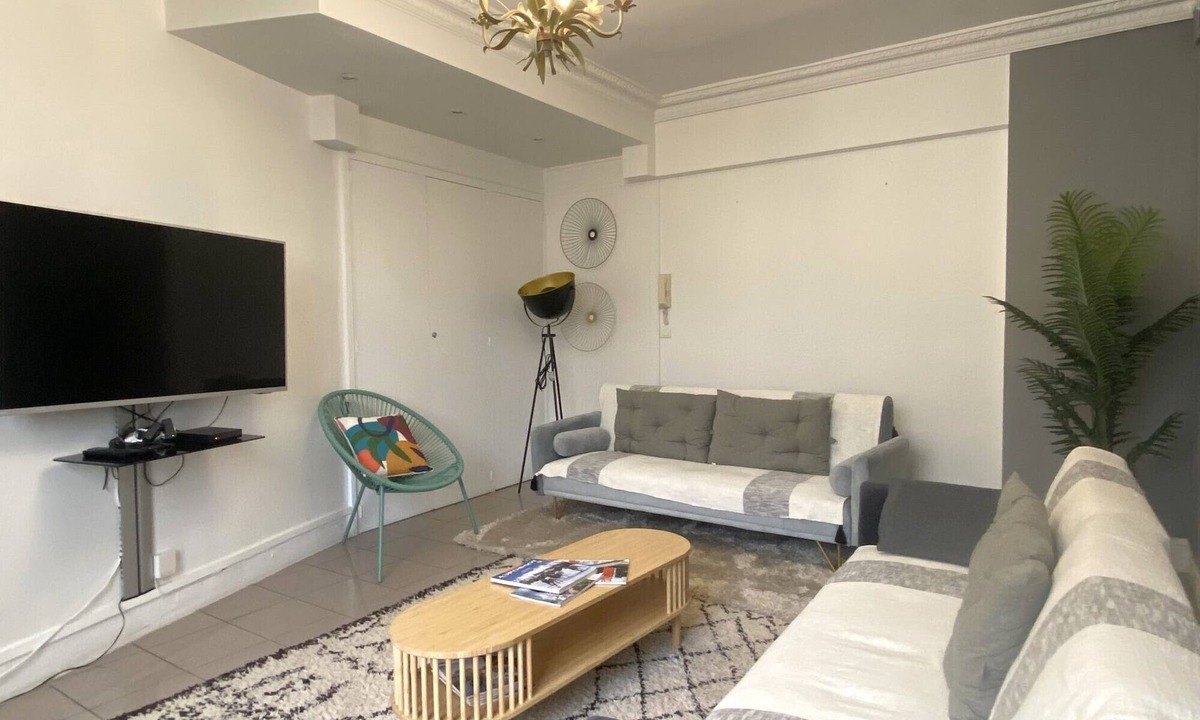 Faubourg-du-Roule Apartment | L'appartement des Champs Elysées