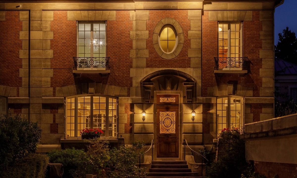 Asnieres-sur-Seine Bed & Breakfast | L'Hôtel Particulier