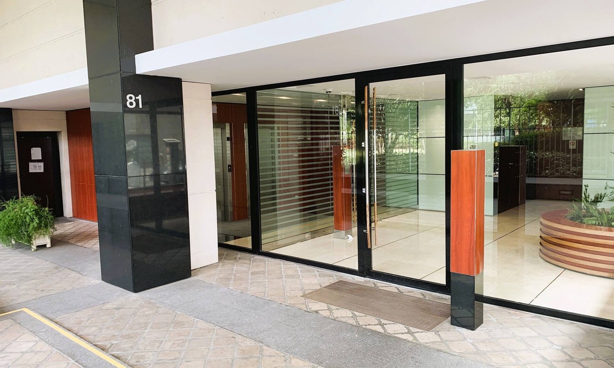 Issy-les-Moulineaux Apartment | "Le Paradis" | 2 bedrooms, balcony, parking (70m2)