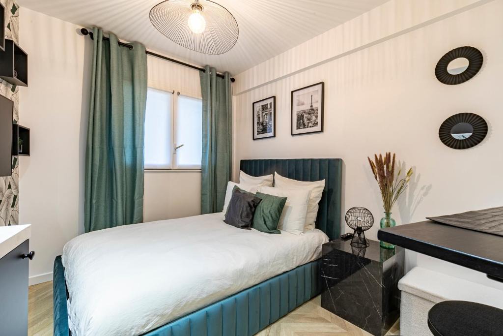 L'Europe Apartment | Le Studio Du Parc Monceau