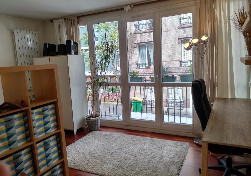 Quartier de la Maison-Blanche Apartment | *LOST in Paris* Calm, Cozy, Comfortable