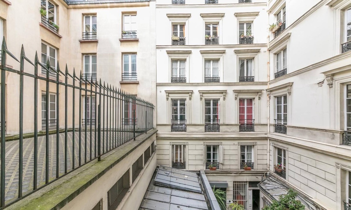 Palais-Royal Apartment | Louvre - Richelieu 217: cosy flat for 2