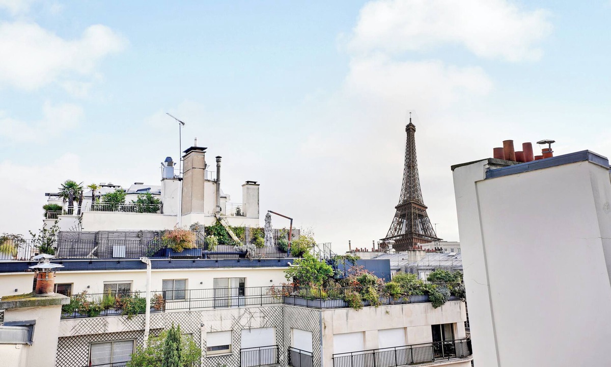 Chaillot Apartment | Luxury 3BDR Tower Eiffel View