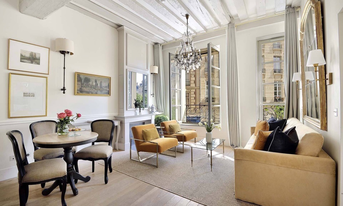 Paris City Center Apartment | Luxury Apartment in Heart of Paris - Île de la Cité-Notre Dame-Cafes