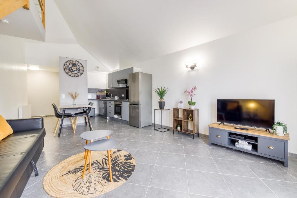 Tremblay-en-France Apartment | Magnifique Duplex - CDG