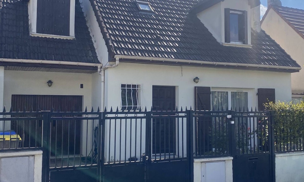 L'Hay-les-Roses House | Maison à Louer. 3 Chambres, Jardin, Barbecue 5mn des Ligne 14 et 7 d Métro
