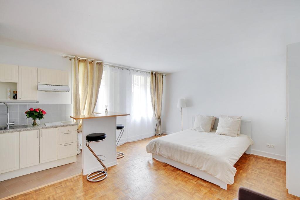 Quartier de la Place-Vendome Apartment | Maison de la Radio - Tour Effeil