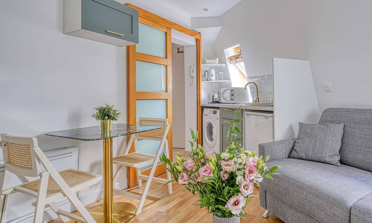 Quartier du Faubourg-Montmartre Apartment | Near Haussman - The Cute