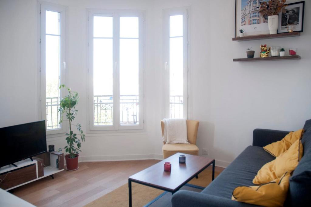 Clichy Apartment | Nice 30m with open view in Clichy