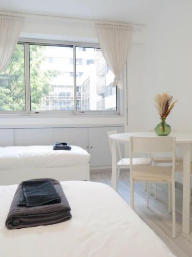 Quartier Saint-Georges Apartment | Opéra de Paris-6 Min Walk-Modern Apt 4 sleepe