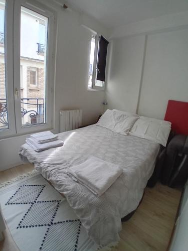 Quartier de la Folie-Mericourt Apartment | Paris 11 Studio