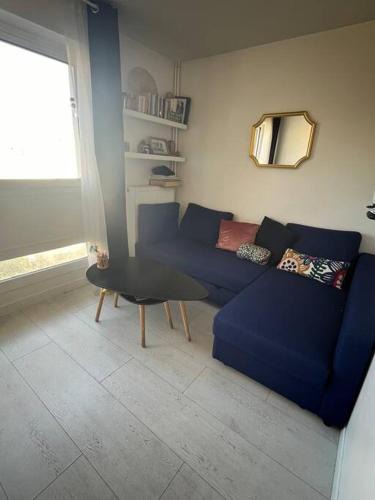 Quartier des Grandes-Carrieres Apartment | Paris Montmartre Apartment with a View and Swimming Pool Access