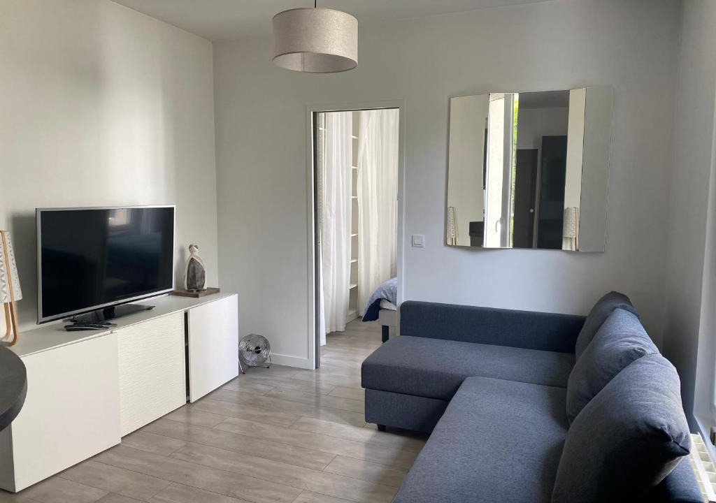 Joinville-le-Pont Apartment | Petite Maison avec jardin privée aux portes de Paris