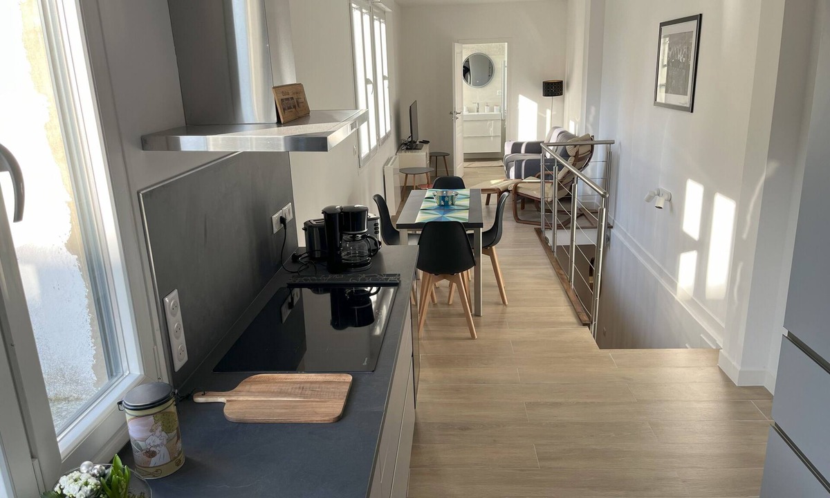 Le Plateau House | Quiet 80m² house/loft with garden and private parking, close to Paris and Disney